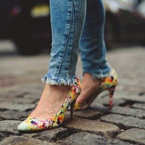 Vince Camuto spring floral heel